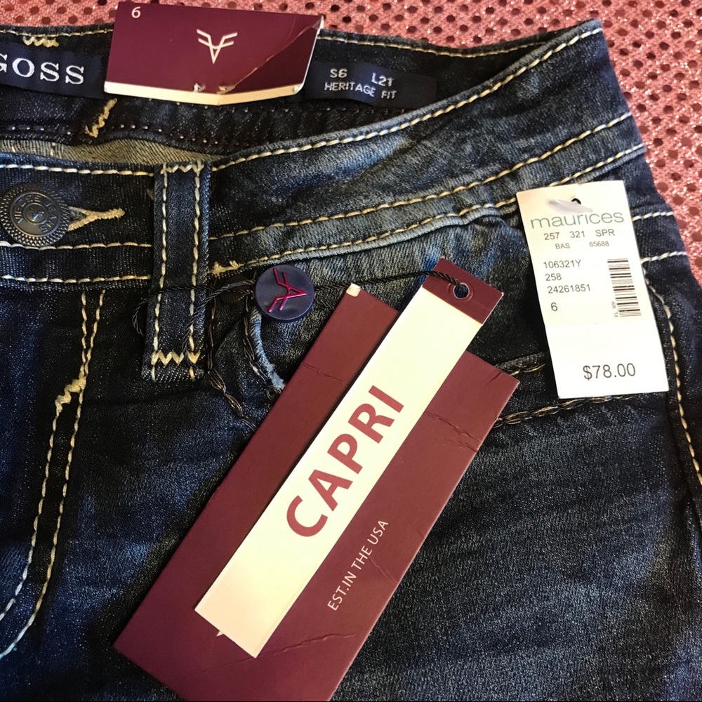 SOLD Vigoss Blue Jean Capri Shorts Embellished - Picture 6 of 12
